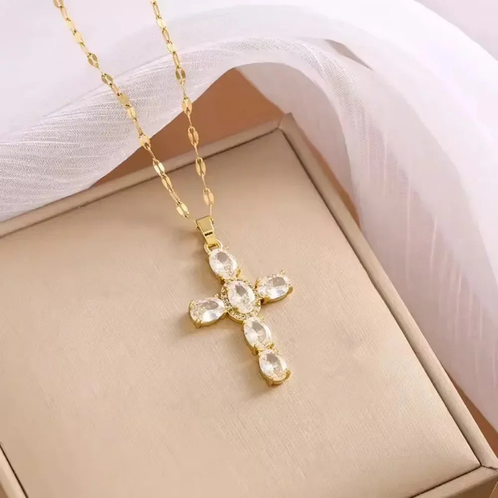 Collier Croix Femme Or Bijoux Chrétiens Cadeau pour Baptême Joyaux De Grâce Blanc