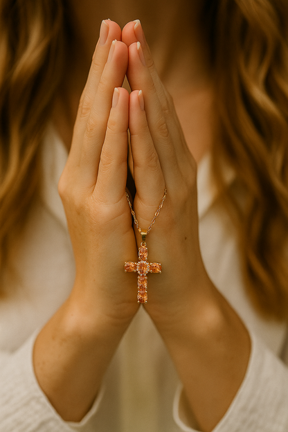 Collier Croix Femme Or Bijoux Chrétiens Cadeau pour Baptême Joyaux De Grâce Orange