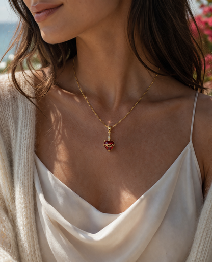 collier chrétien pour baptême pour anniversaire motif sacre cœur  acier inoxydable plaqué or